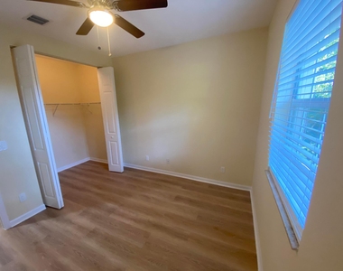 4456 Regal Court - Photo Thumbnail 15