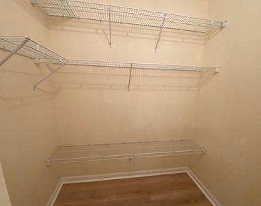 4456 Regal Court - Photo Thumbnail 14