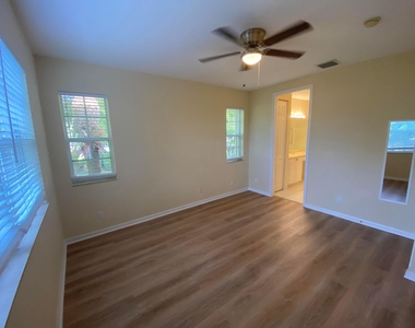 4456 Regal Court - Photo Thumbnail 10