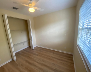 4456 Regal Court - Photo Thumbnail 20