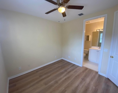 4456 Regal Court - Photo Thumbnail 19