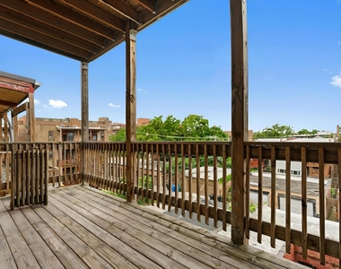 5126 S Greenwood Avenue - Photo Thumbnail 5