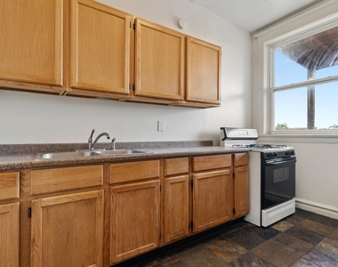 5126 S Greenwood Avenue - Photo Thumbnail 7
