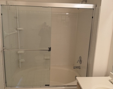 114 Woodbury Lane - Photo Thumbnail 11