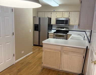 114 Woodbury Lane - Photo Thumbnail 2