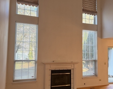 114 Woodbury Lane - Photo Thumbnail 3