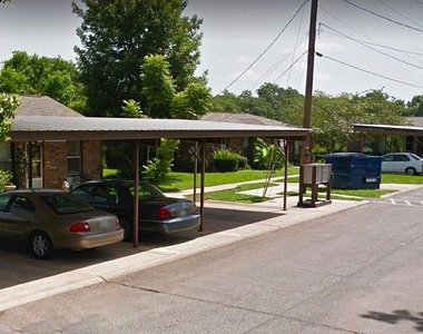 1020 Laura Mclean Drive - Photo Thumbnail 4