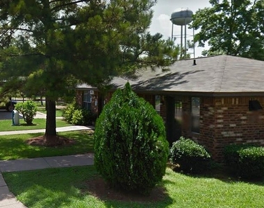 1020 Laura Mclean Drive - Photo Thumbnail 2