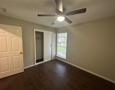 9939 Valley Park Drive - Photo Thumbnail 11