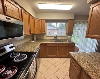 9939 Valley Park Drive - Photo Thumbnail 4