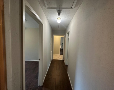 9939 Valley Park Drive - Photo Thumbnail 10