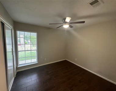 9939 Valley Park Drive - Photo Thumbnail 8