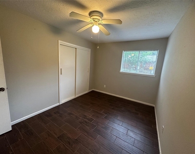 9939 Valley Park Drive - Photo Thumbnail 6