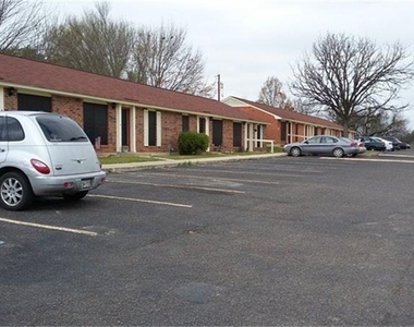 1311 Central Tx Expressway - Photo Thumbnail 2