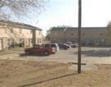 716 Park Street - Photo Thumbnail 4