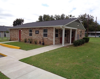 716 Park Street - Photo Thumbnail 1
