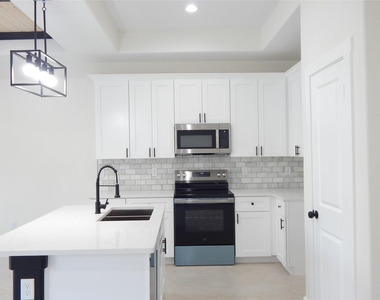 16963 W Juneau - Photo Thumbnail 4