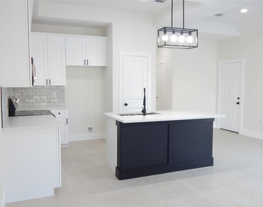 16963 W Juneau - Photo Thumbnail 2