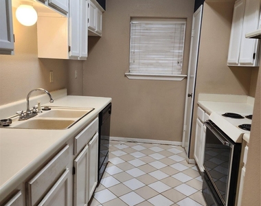 7399 Regency Square Court - Photo Thumbnail 5