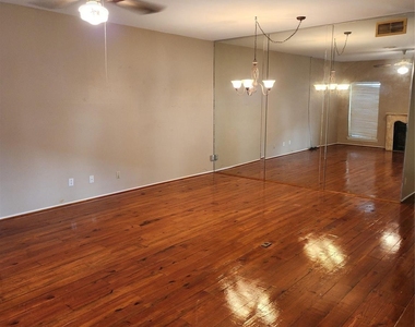 7399 Regency Square Court - Photo Thumbnail 2