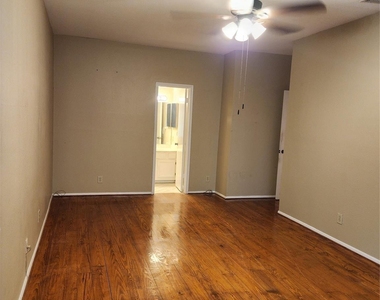 7399 Regency Square Court - Photo Thumbnail 12