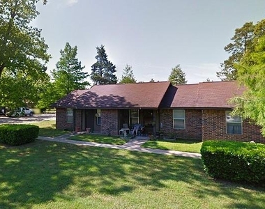 147 Alamo Street - Photo Thumbnail 4