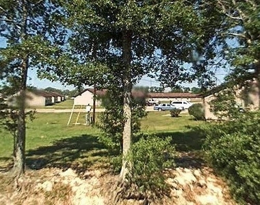 425 N 14th Street - Photo Thumbnail 3