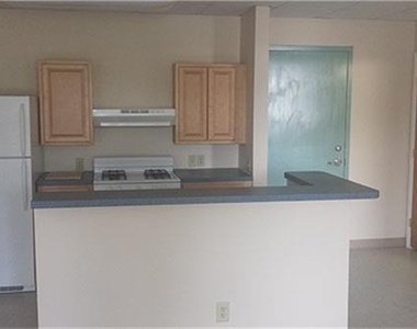 425 N 14th Street - Photo Thumbnail 5
