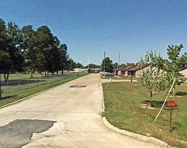 425 N 14th Street - Photo Thumbnail 1