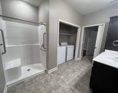 809 E Briggs Dr - Photo Thumbnail 4