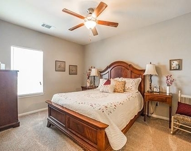 809 E Briggs Dr - Photo Thumbnail 1