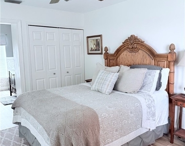 7934 Buccaneer Drive - Photo Thumbnail 8