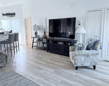 7934 Buccaneer Drive - Photo Thumbnail 12