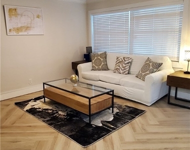 975 9th Avenue S - Photo Thumbnail 1