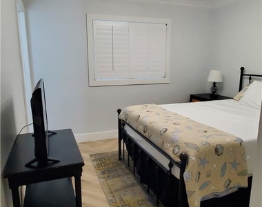 975 9th Avenue S - Photo Thumbnail 13