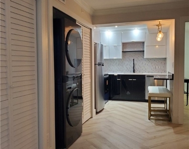 975 9th Avenue S - Photo Thumbnail 7