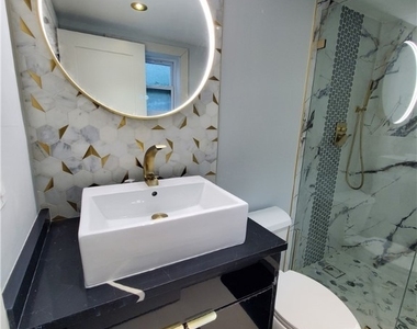 975 9th Avenue S - Photo Thumbnail 8