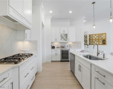 16374 Viansa Way - Photo Thumbnail 4