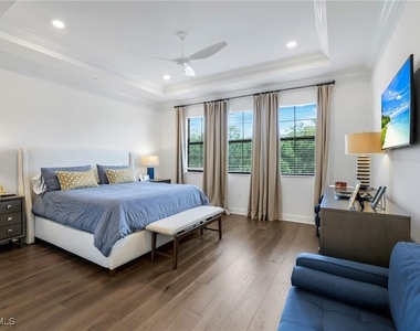 16374 Viansa Way - Photo Thumbnail 8