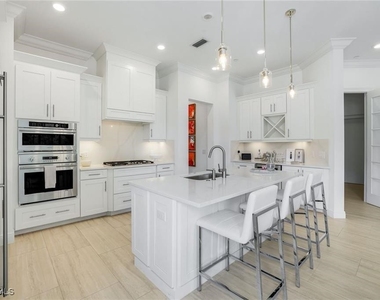 16374 Viansa Way - Photo Thumbnail 3