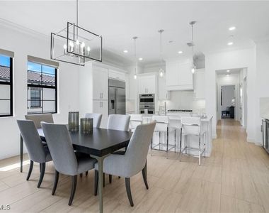 16374 Viansa Way - Photo Thumbnail 6