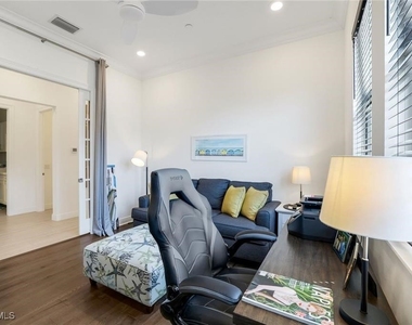 16374 Viansa Way - Photo Thumbnail 12