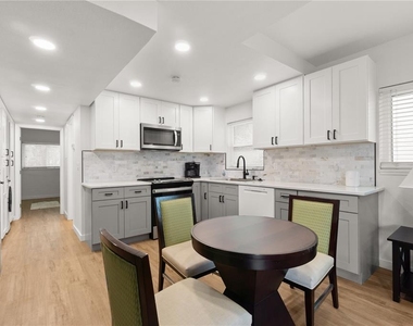 3675 Gulf Boulevard - Photo Thumbnail 2