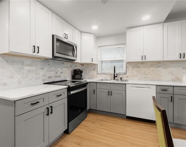 3675 Gulf Boulevard - Photo Thumbnail 5