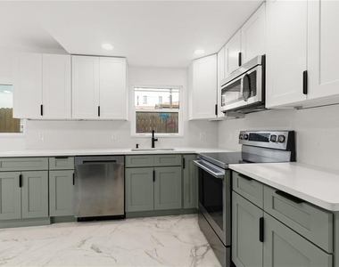 3675 Gulf Boulevard - Photo Thumbnail 14