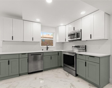 3675 Gulf Boulevard - Photo Thumbnail 13