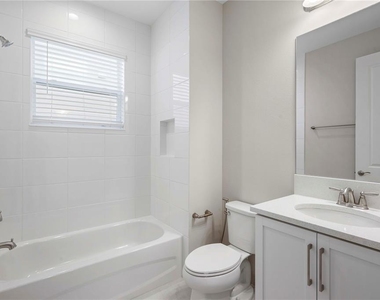 3341 Woodland Brook Way - Photo Thumbnail 7