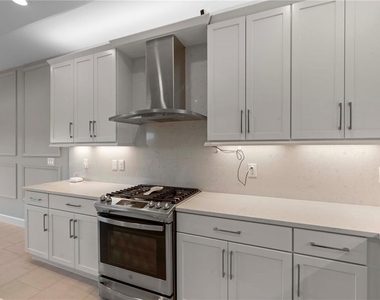 3341 Woodland Brook Way - Photo Thumbnail 13