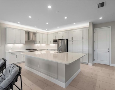 3341 Woodland Brook Way - Photo Thumbnail 10
