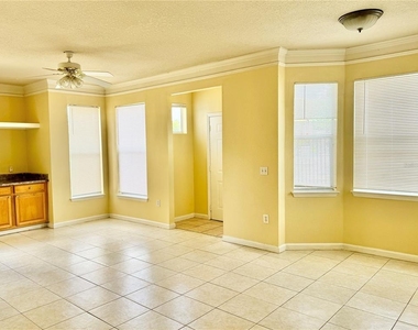 10538 Villa View Circle - Photo Thumbnail 8